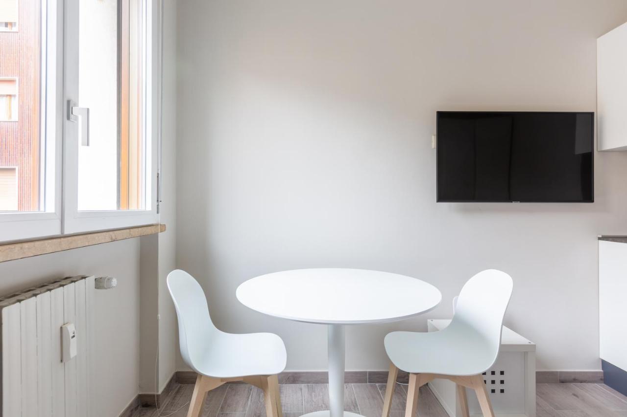 Bnbutler - Panizza - Grazioso Monolocale, Posizione Elegante E Centrale Milano Ngoại thất bức ảnh